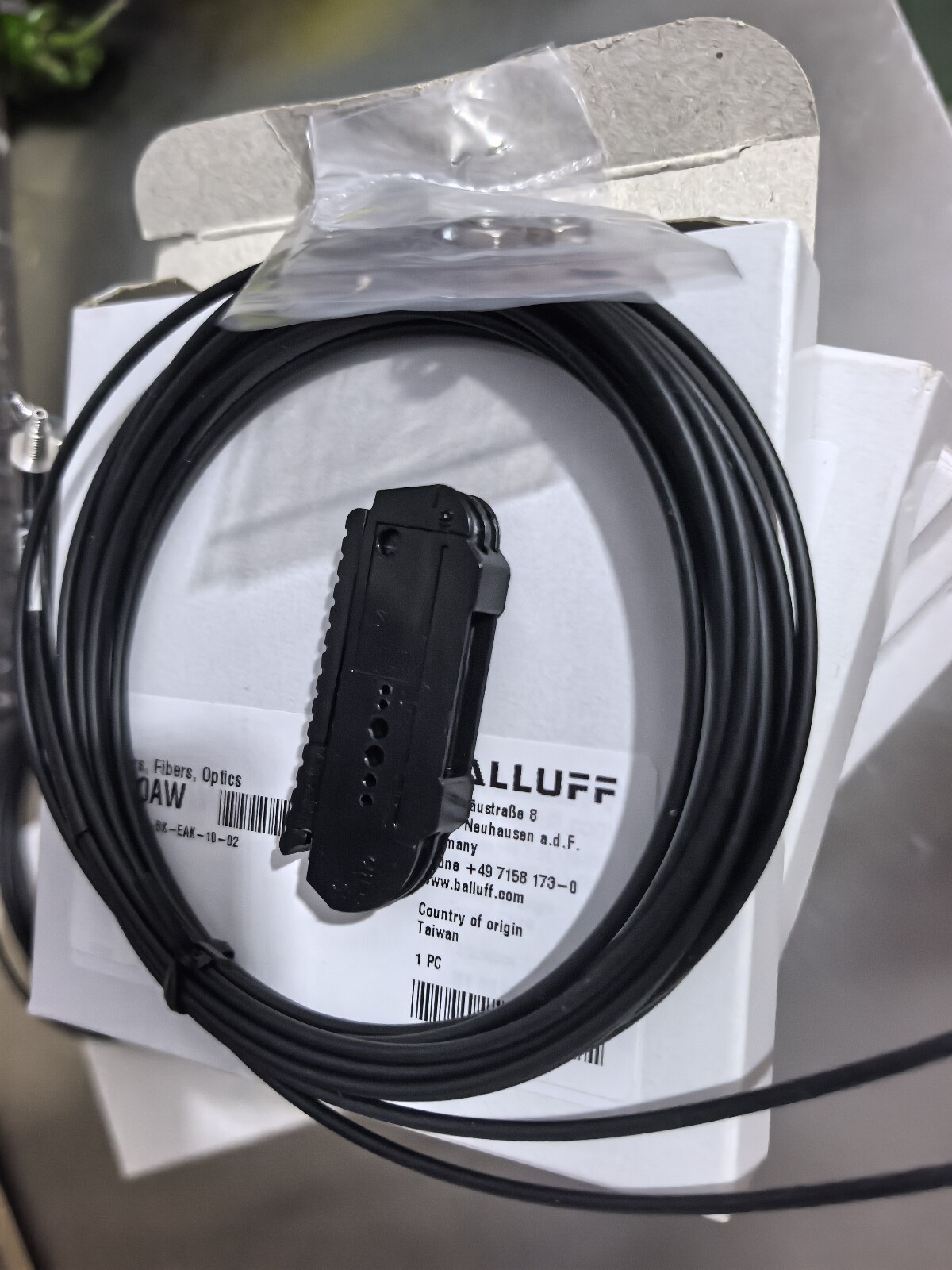 Balluff BFO00AW BFO D22-LAH-BK-EAK-10-02 M4 90° Through-Beam Plastic Fiber Optic Cable 2m New Original 1-year Warranty