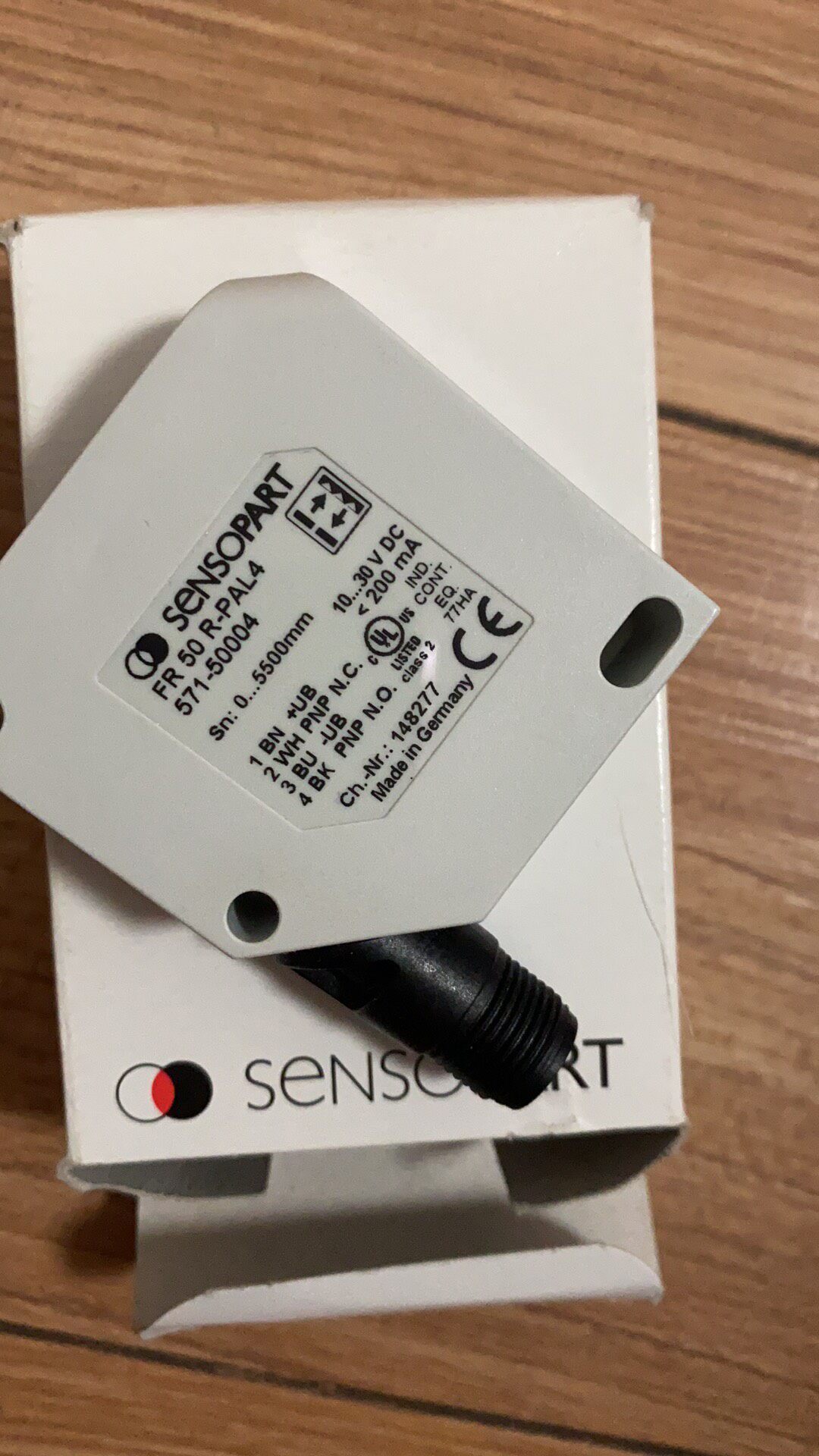 SensoPart FR 50 R-PAL4 Retro Reflective Photoelectric Sensor 5.5m Red Light M12 4Pin PNP New Original 1-year Warranty