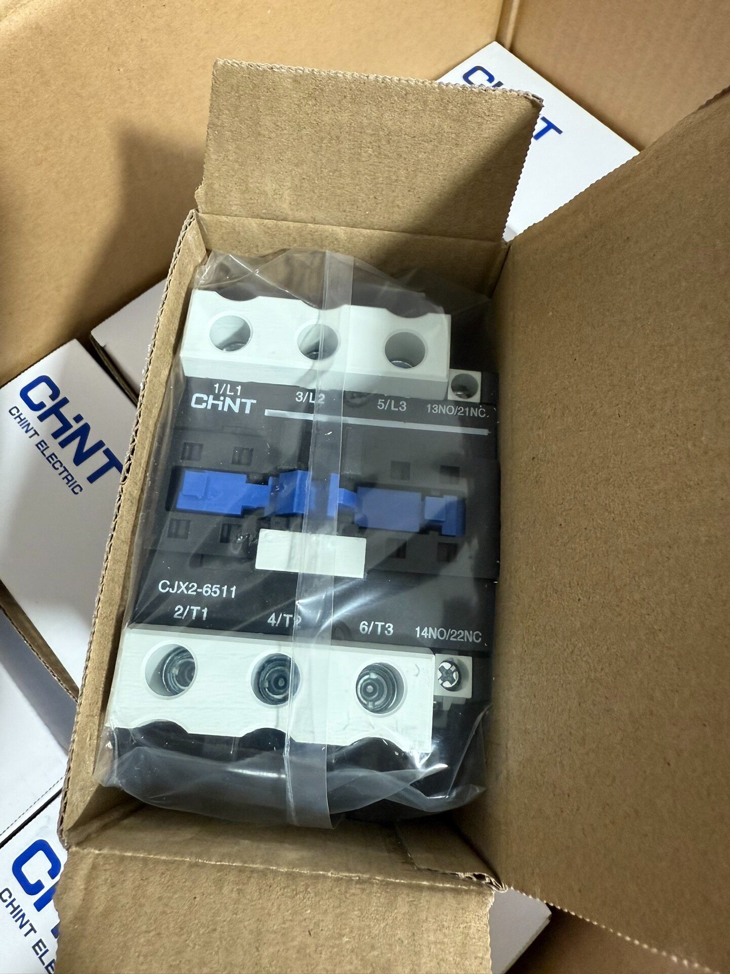 Chint CJX2-6511 3P 65A AC Contactor 1NO+1NC Auxiliary Contact Motor Control Contactor New Original 1-year Warranty