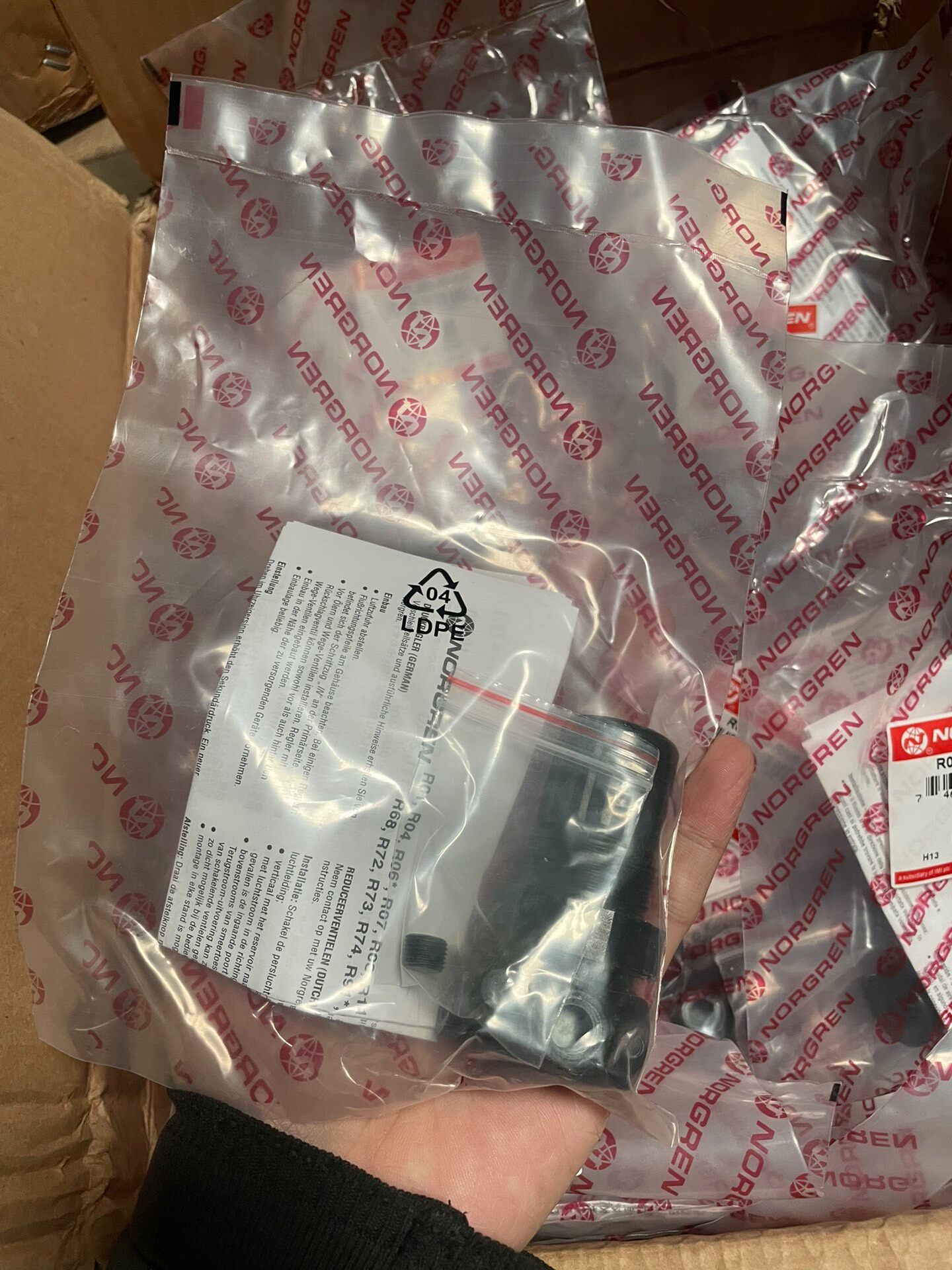 Norgren R07-200-RNKG Mini Air Pressure Regulator G1/4 0.3-7Bar Pneumatic Relief Valve New Original 1-year Warranty Norgren R07-200-RNKG Mini Air Pressure Regulator G1/4 0.3-7Bar Pneumatic Relief Valve New Original 1-year Warranty