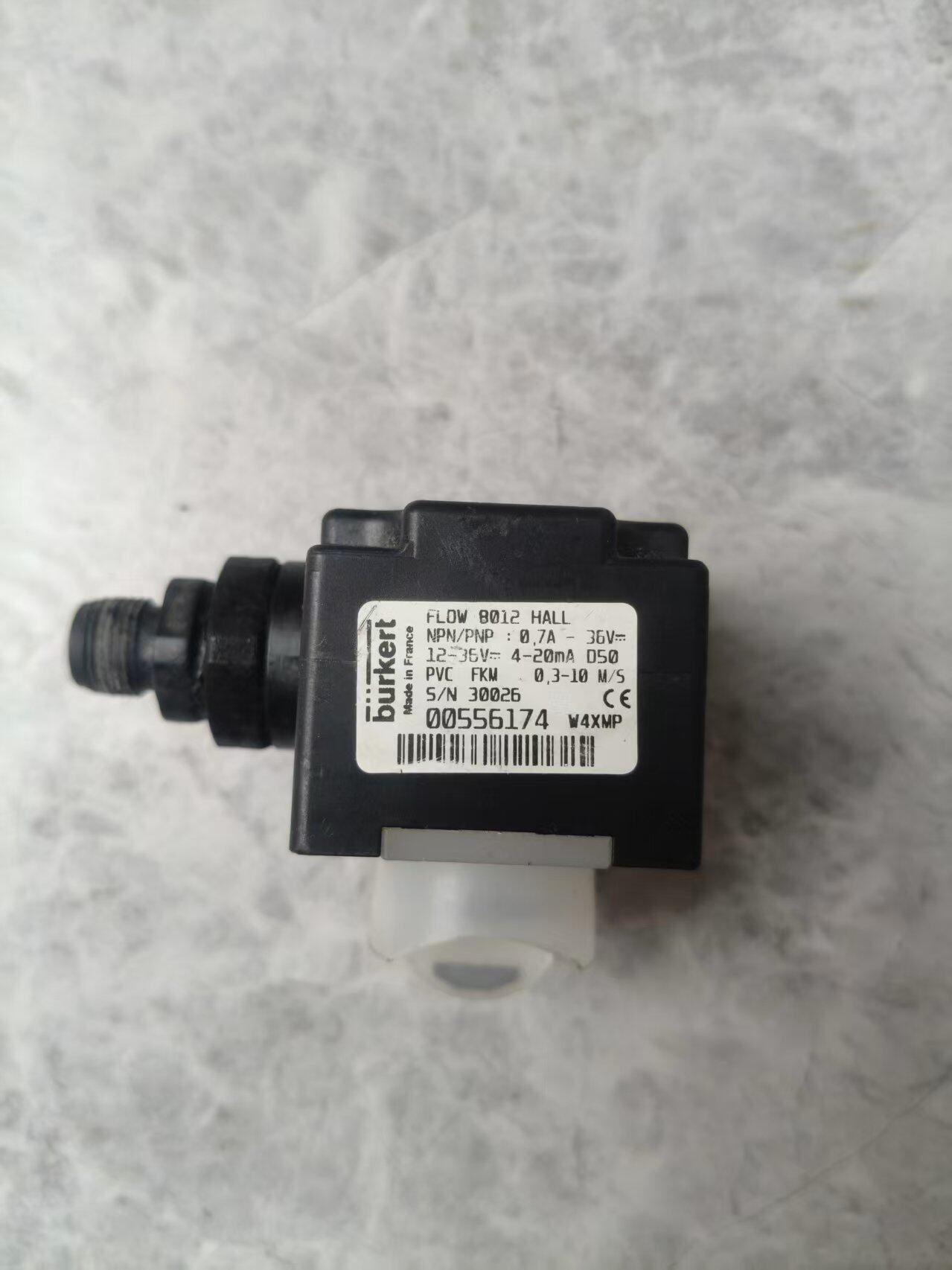 Burkert 00556174 Type 8012 Paddle Wheel Flow Sensor DNxx PVDF Inline Liquid Flow Transmitter New Original 1-year Warranty
