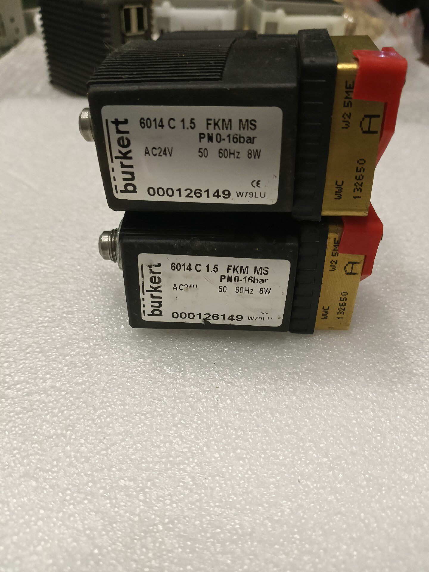 Burkert 00126149 Type 6014 3/2 Way Direct Acting Solenoid Valve 230VAC G1/4 Brass FKM Seal New Original 1-year Warranty