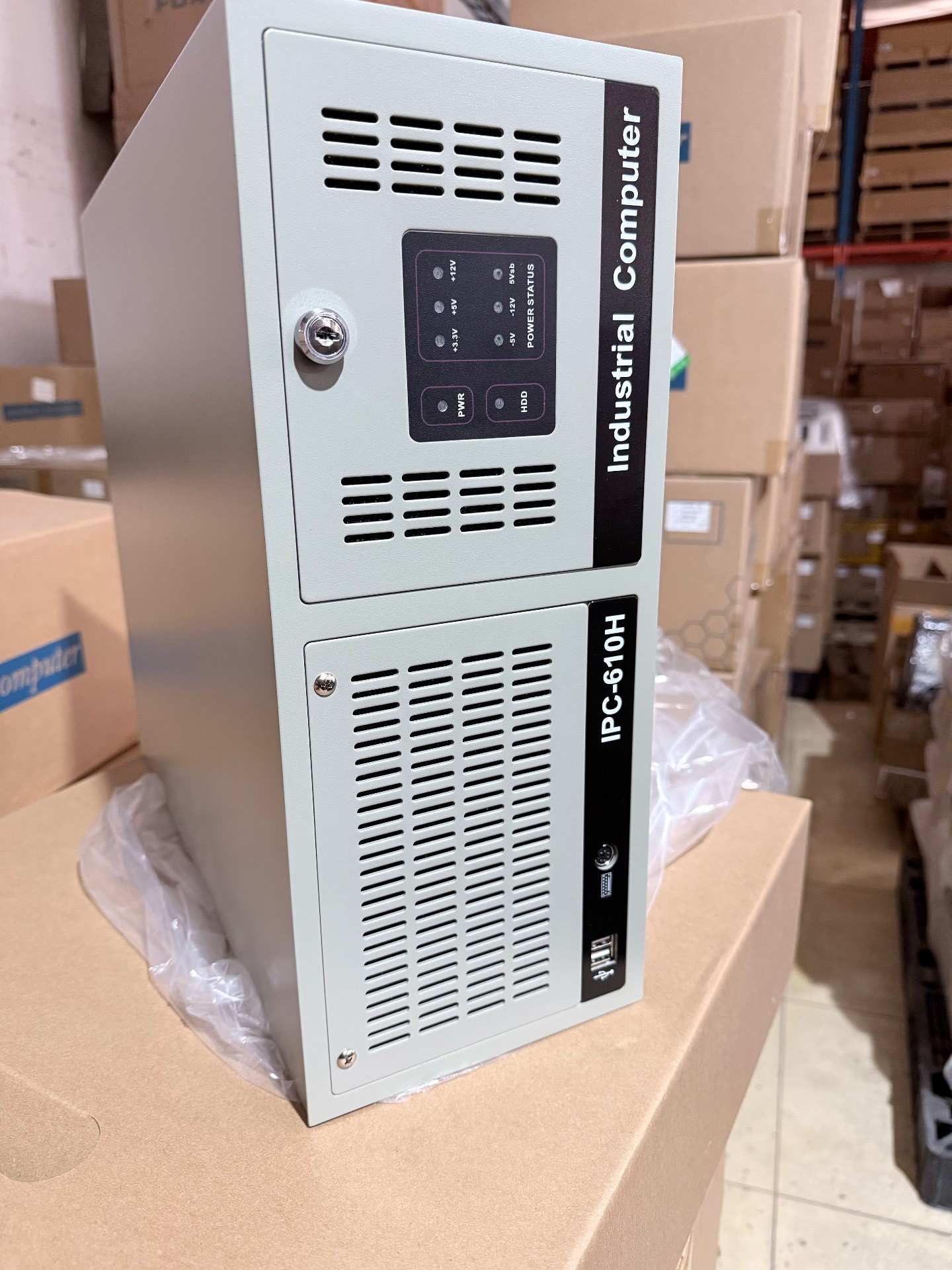Advantech IPC-610-H 4U Rackmount Industrial Chassis With Power Voltage Alarm LED Indicator 15 Expansion Slots New Original 1-year Warranty