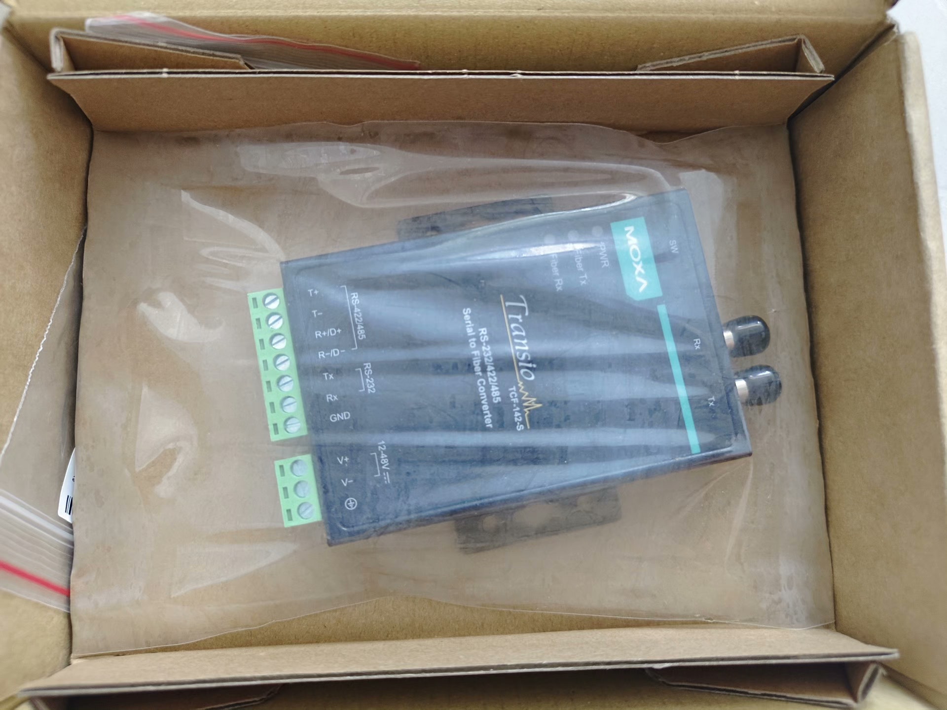 MOXA TCF-142-S-ST Single Mode ST Serial to Fiber Converter RS232/422/485 Up To 40km New Original 1-year Warranty MOXA TCF-142-S-ST Single Mode ST Serial to Fiber Converter RS232/422/485 Up To 40km New Original 1-year Warranty