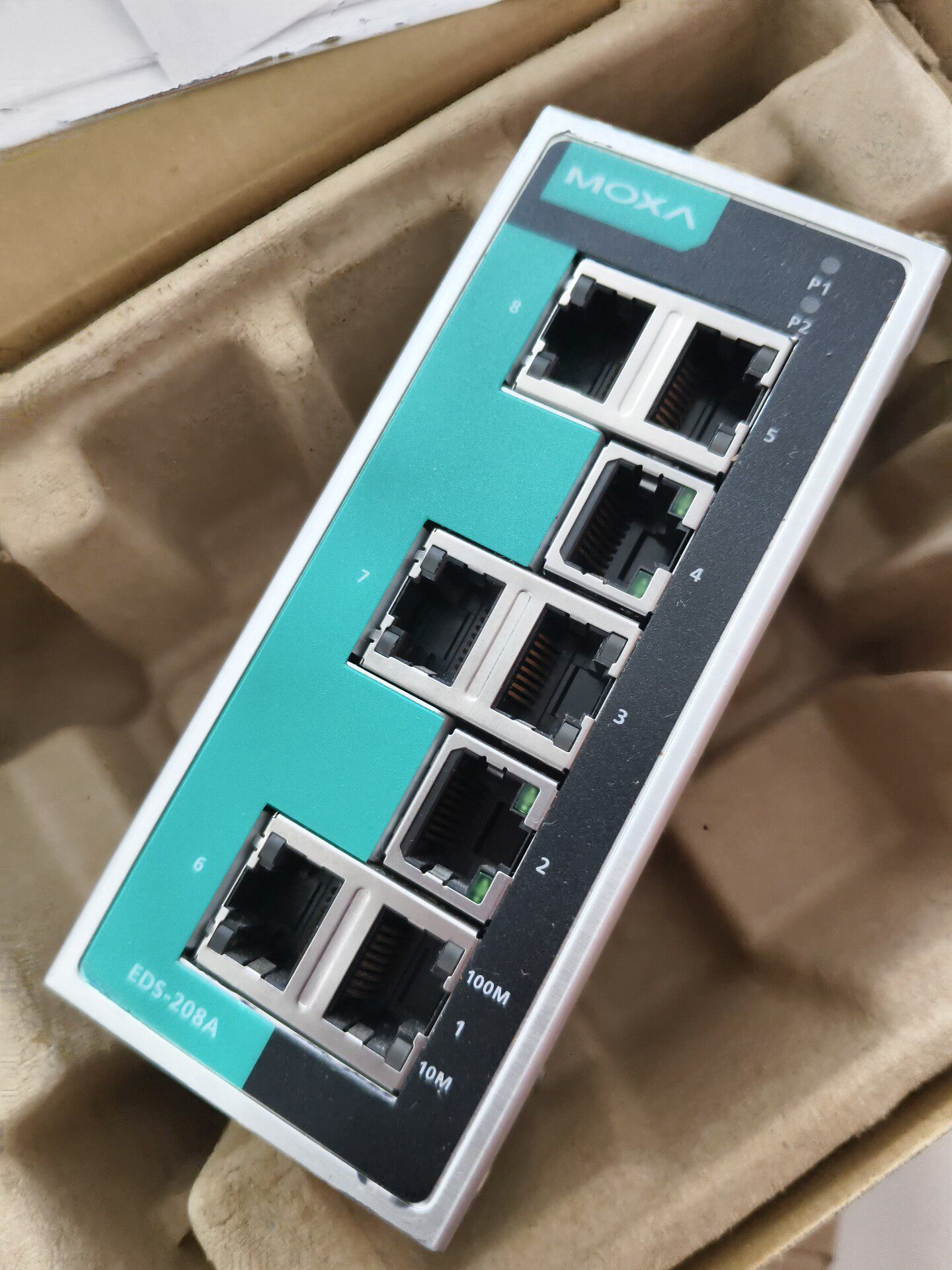 MOXA EDS-208A 8-Port 10/100Mbps Unmanaged Industrial Ethernet Switch 8×RJ45 Standard Temp New Original 1-year Warranty MOXA EDS-208A 8-Port 10/100Mbps Unmanaged Industrial Ethernet Switch 8×RJ45 Standard Temp New Original 1-year Warranty