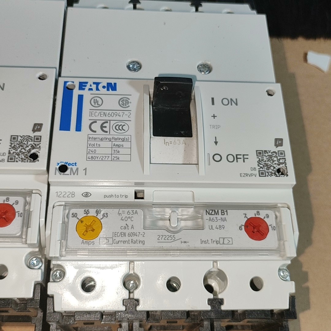 Eaton Moeller NZMB1-A63-NA 3P 63A Moulded Case Circuit Breaker Non-Adjustable Thermal Magnetic Industrial MCCB New Original 1-year Warranty Eaton Moeller NZMB1-A63-NA 3P 63A Moulded Case Circuit Breaker Non-Adjustable Thermal Magnetic Industrial MCCB New Original 1-year Warranty