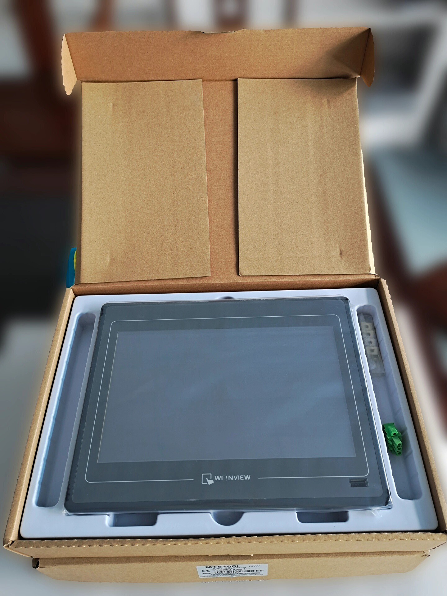 Weintek MT6100i 10.4 Weintek MT6100i 10.4