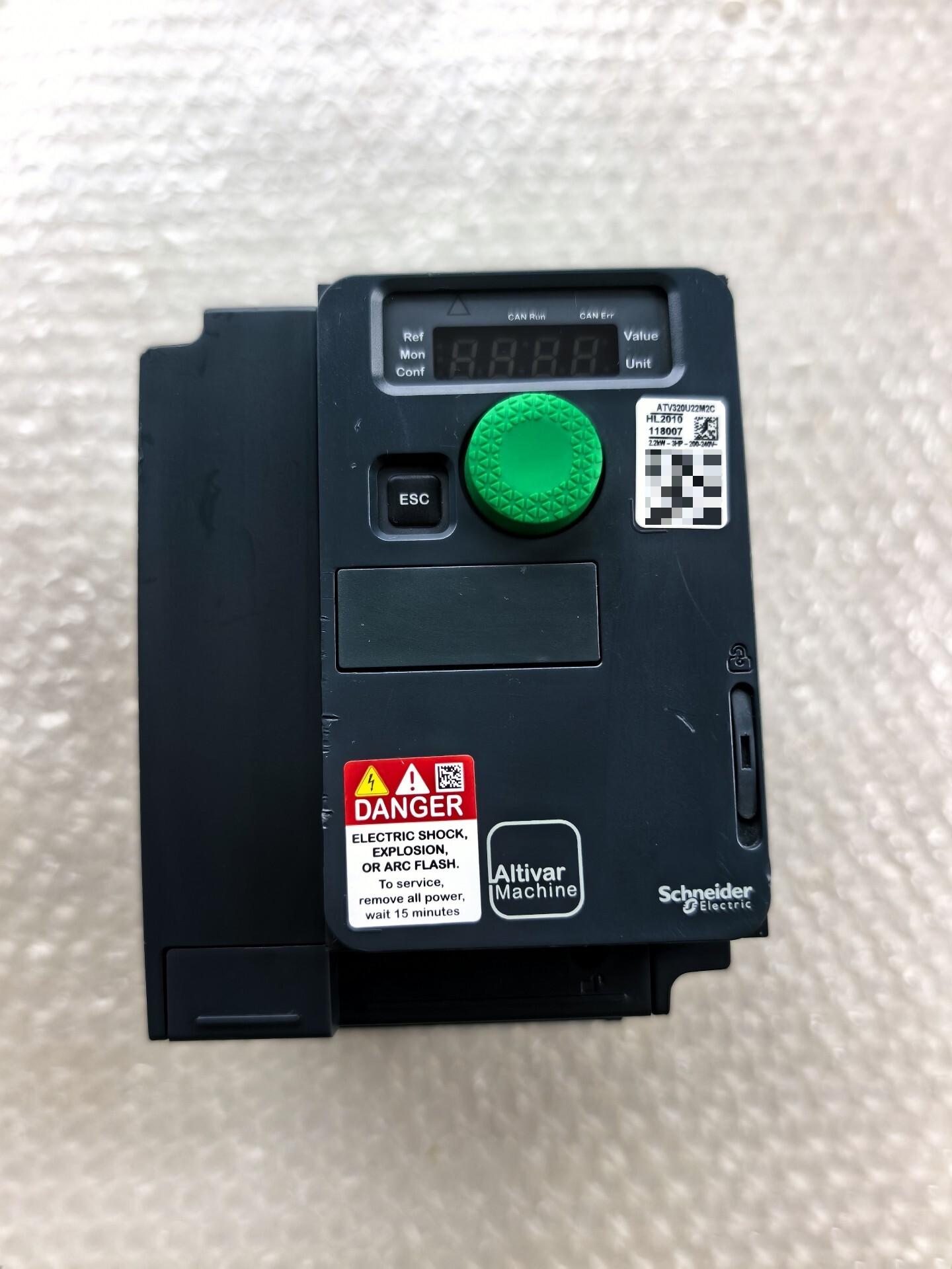 Schneider ATV320U22M2C Altivar320 2.2kW Single Phase 200-240V Compact Machine VFD Built-in EMC Braking Chopper New Original 1-year Warranty