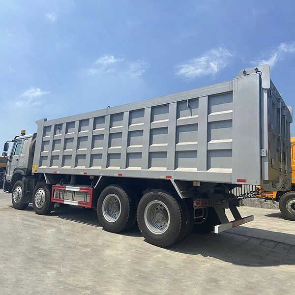 Howo 371 8x4 Dump Truck