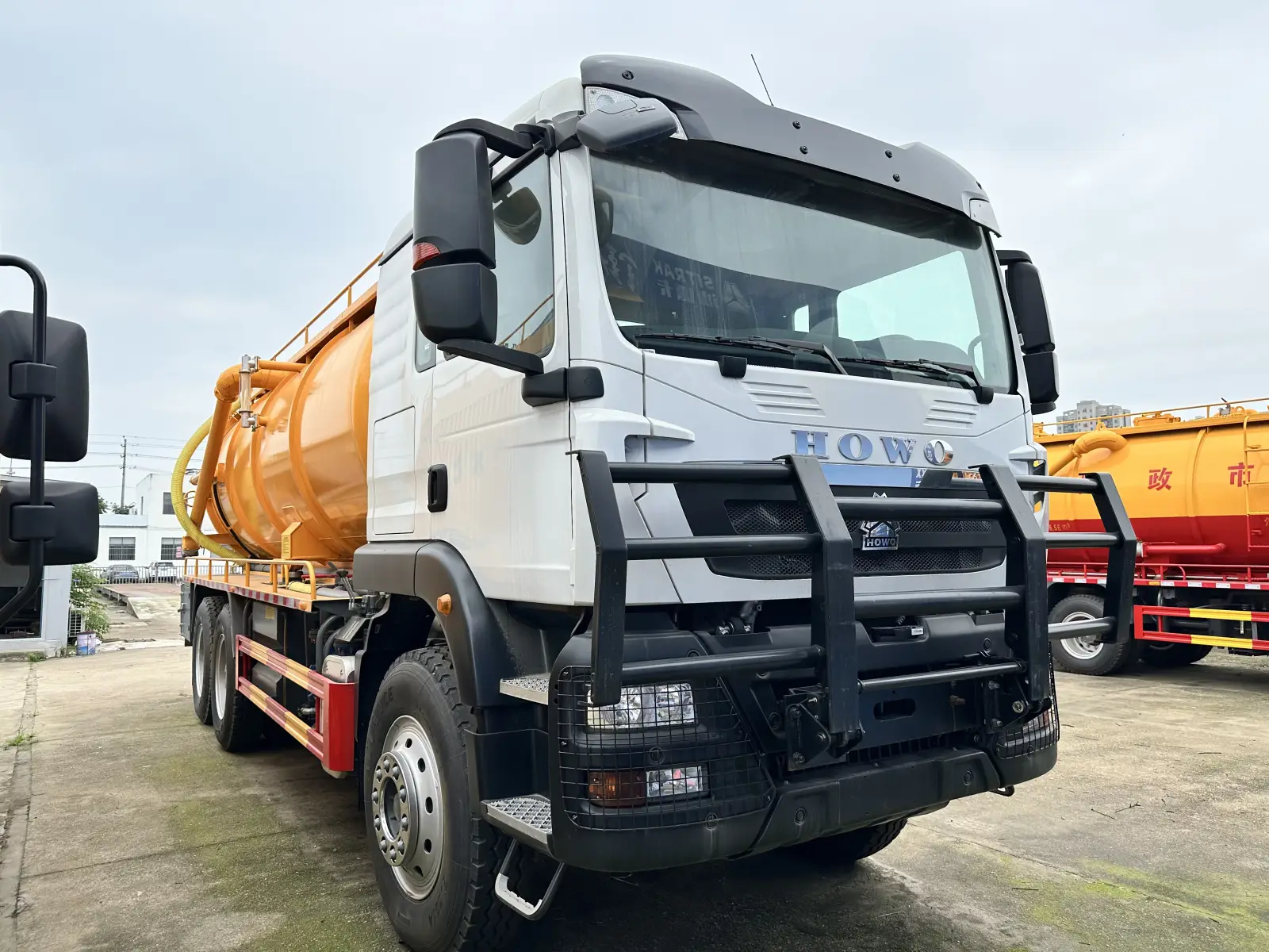 HOWO TX430 6x4 Vacuum Sewage Truck