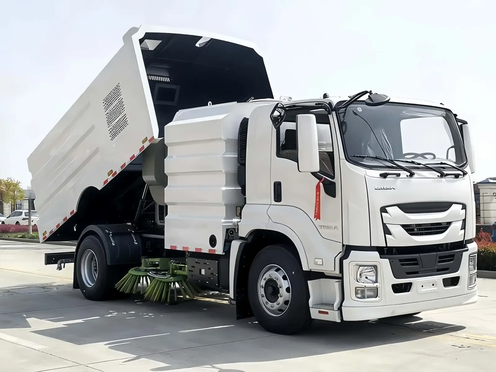ISUZU 4x2 10 CBM Street Sweeper Truck