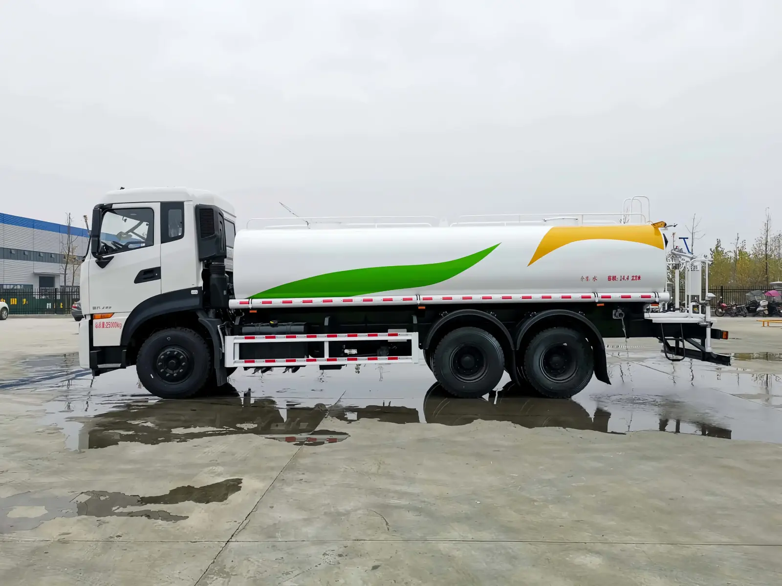 DONGFENG 6x4 Water Tanker Sprinkler Truck 20000L