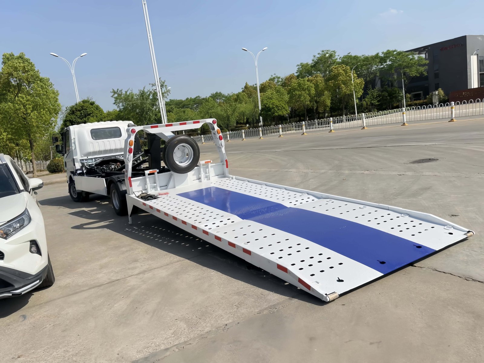ISUZU KV100 4x2 5-Ton Flatbed Tow Truck 