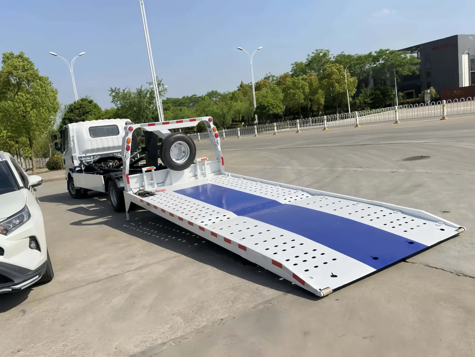 ISUZU KV100 4x2 5-Ton Flatbed Tow Truck