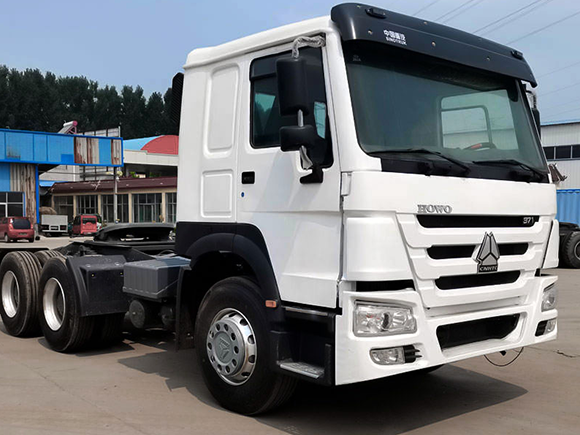 HOWO 371 6x4 Tractor Truck