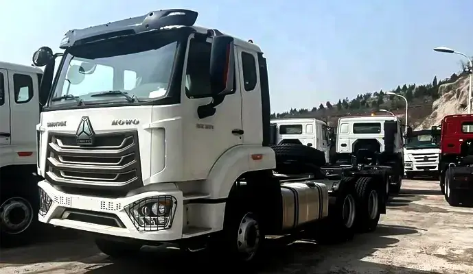 SINOTRUCK HOWO 430 6x4 Tractor Truck