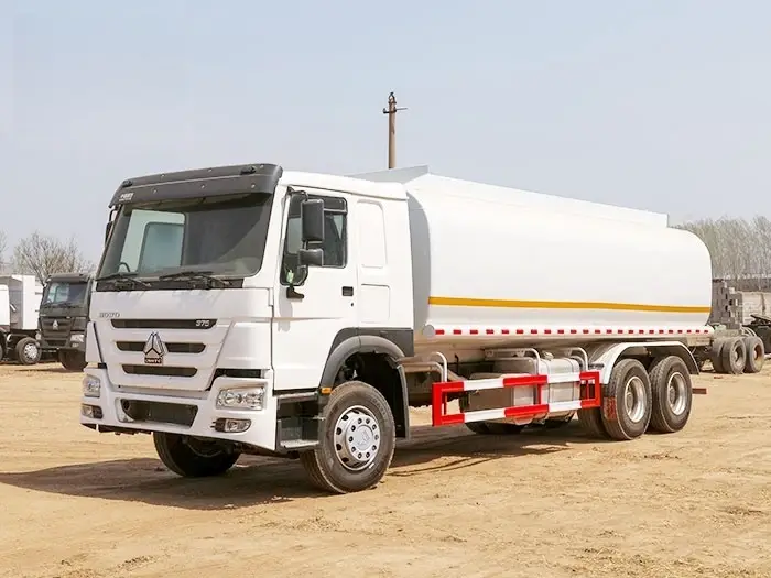 HOWO 375 6x4 Fuel Tank Truck