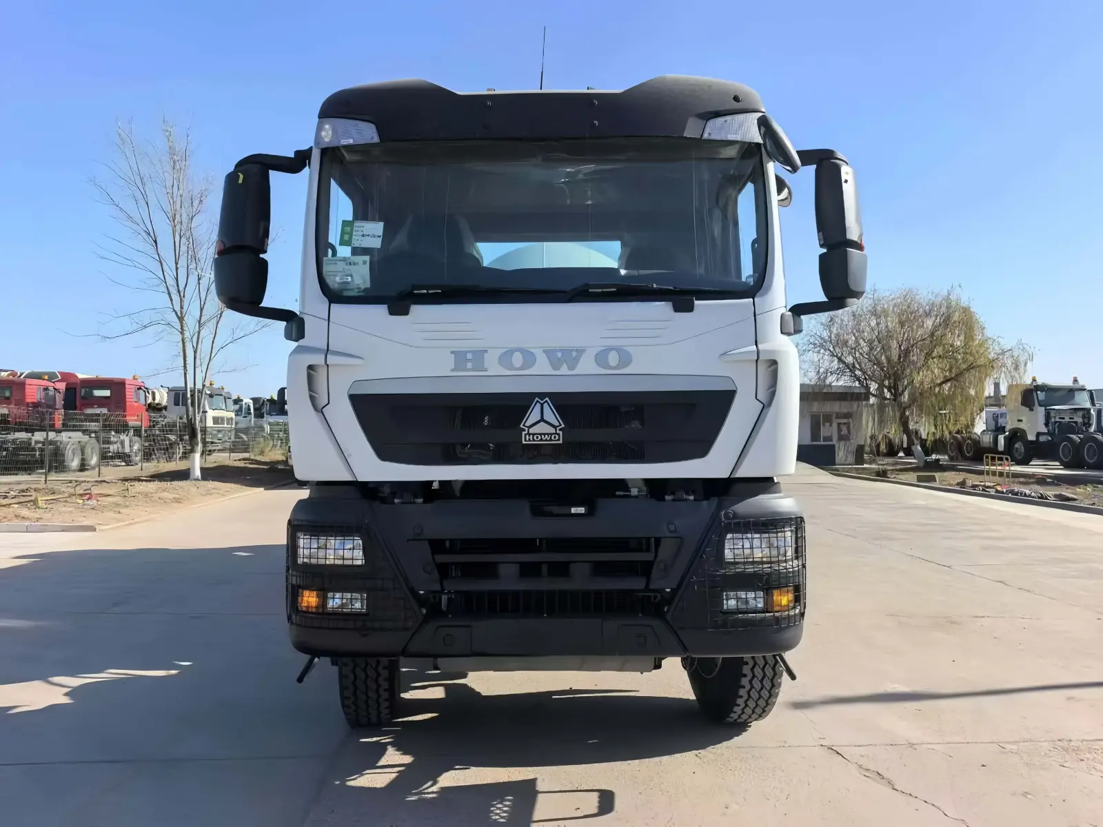 SINOTRUCK HOWO TX 8x4 Concrete Mixer Truck