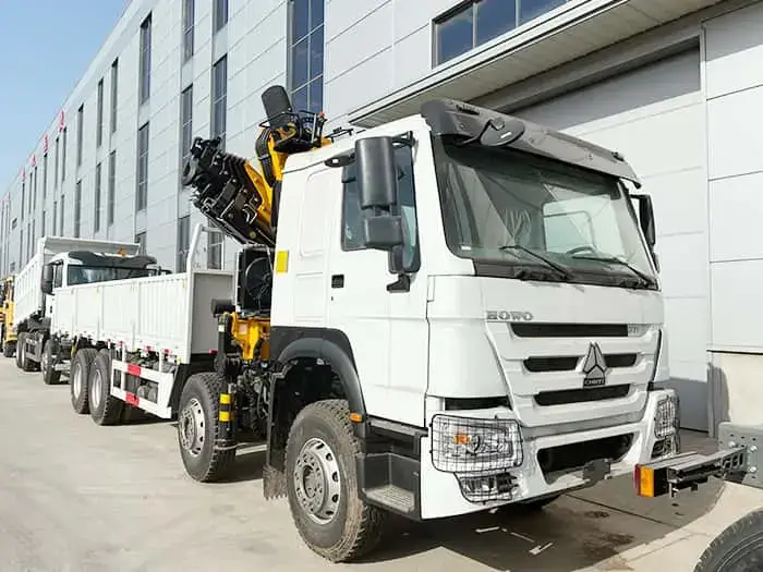 HOWO 8x4 371 Truck Mounted Crane