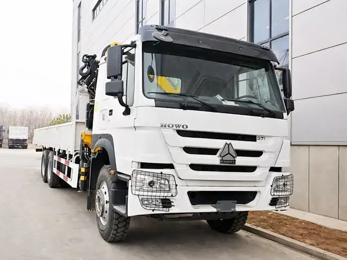 HOWO 371 6x4 Truck Mounted Crane