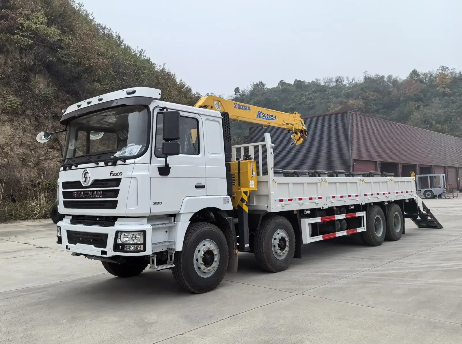 SHACMAN F3000 Truck Mounted Crane with XCMG