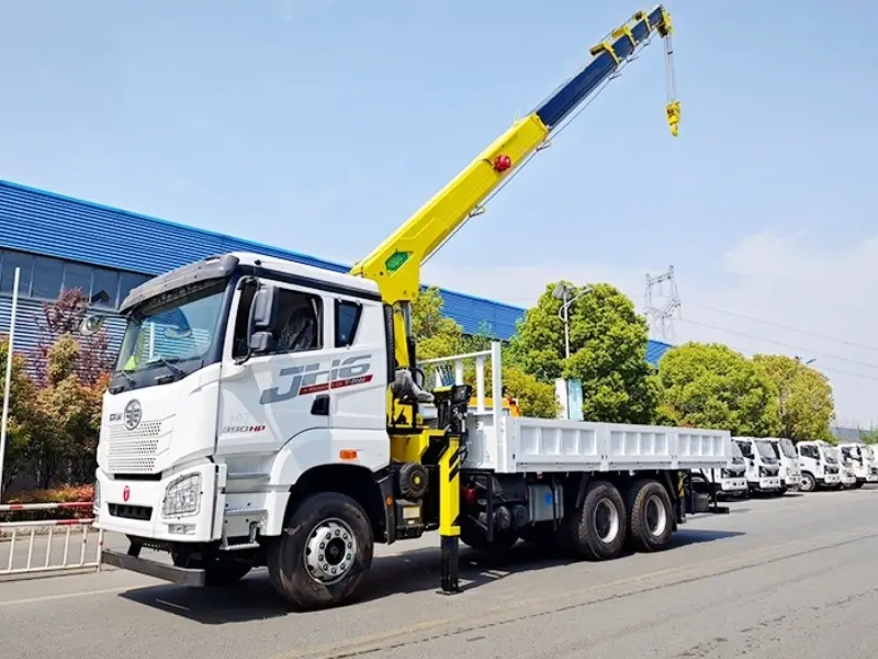 FAW JH6 6x4 390HP Truck Mounted Crane