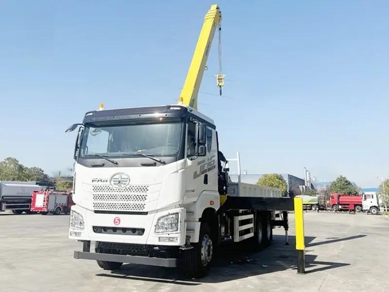 FAW JH6 6x4 390HP Truck Mounted Crane
