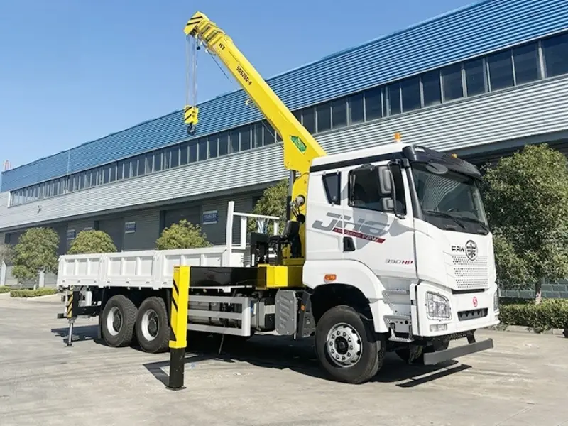 FAW JH6 6x4 390HP Truck Mounted Crane