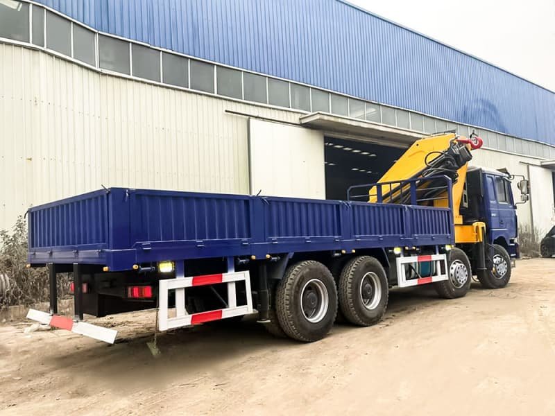 Shacman F3000 Truck Mounted Crane