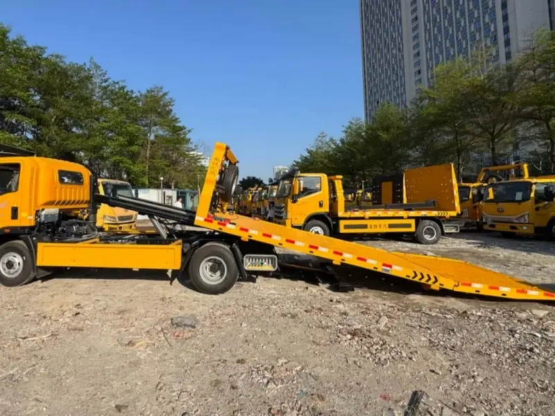 HOWO 4x2 Flatbed Tow Truck