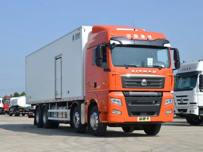 SINOTRUCK SITRAK G7 8x4 Refrigerated Truck