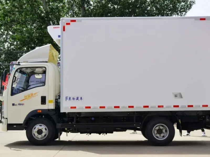 SINOTRUCK HOWO 160HP 4x2 Refrigerated Truck
