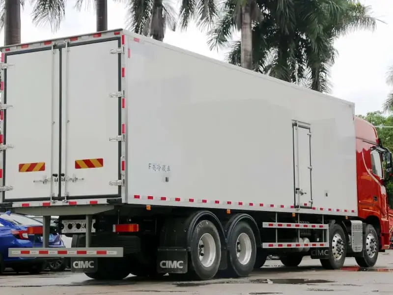 DONGFENG 8x4 18-Ton Refrigerated Truck