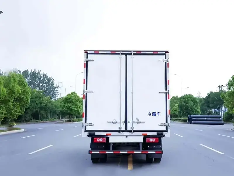 FOTON 4x2 Refrigerated Truck