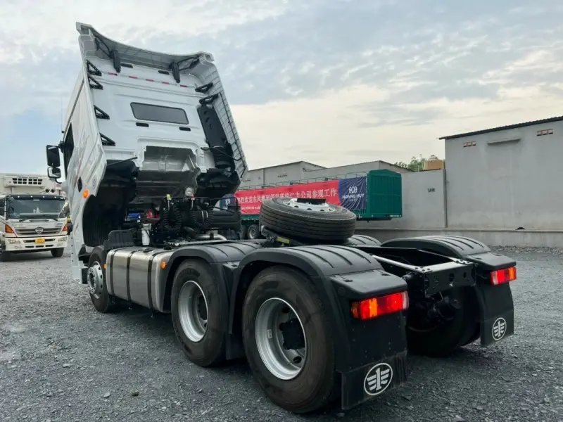 FAW JH6 6x4 Tractor Truck