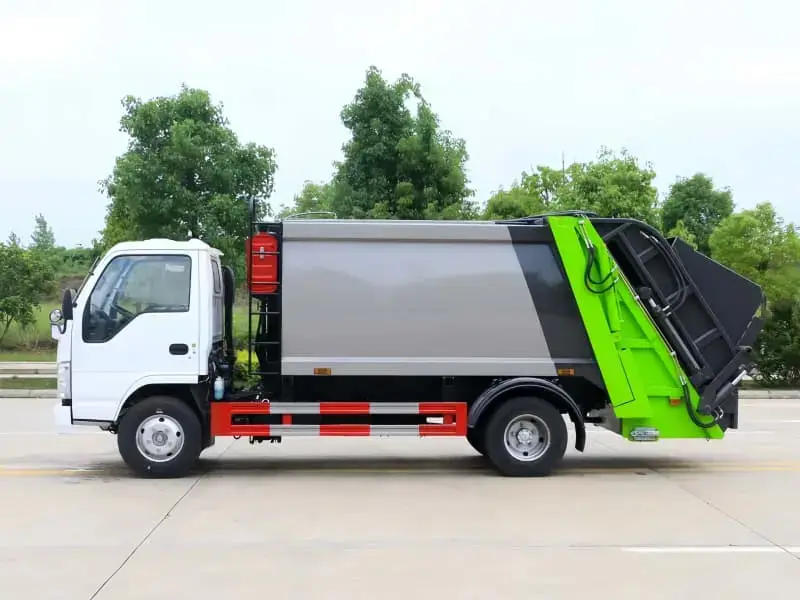 ISUZU Garbage Compactor Truck 6CBM