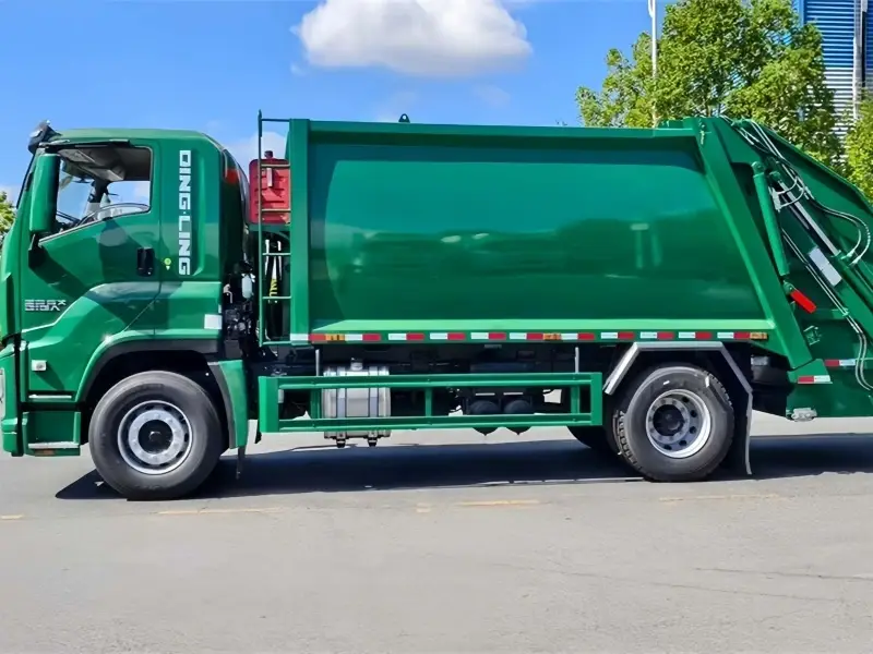 Used ISUZU GIGA Garbage Compactor Truck 12CBM