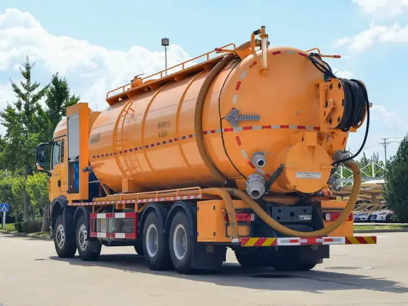 HOWO TX7 8x4 Vacuum Sewage Suction Truck