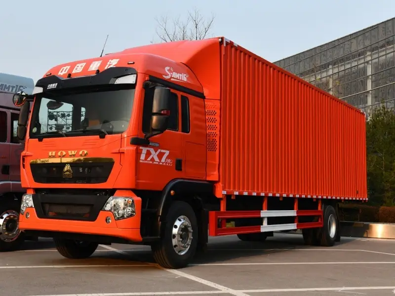 HOWO TX 4x2 330HP Box Truck