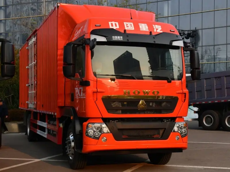 HOWO TX 4x2 330HP Box Truck