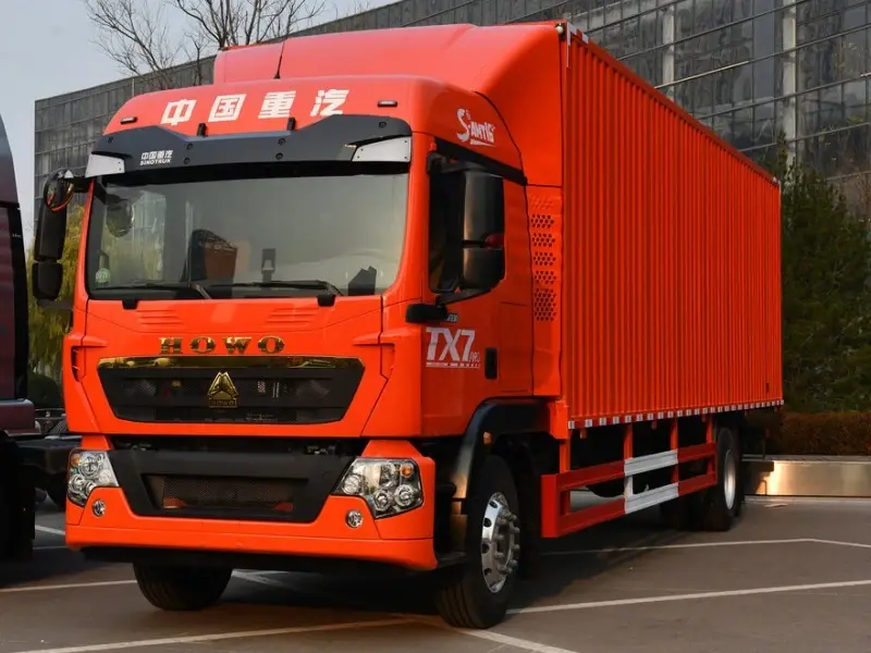 HOWO TX 4x2 330HP Box Truck