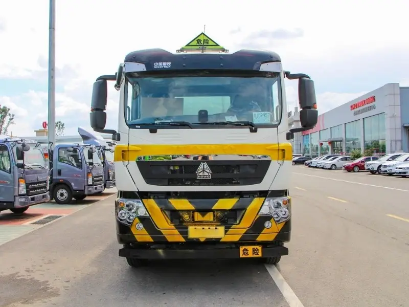 HOWO TX 8x4 Fuel Tank Truck