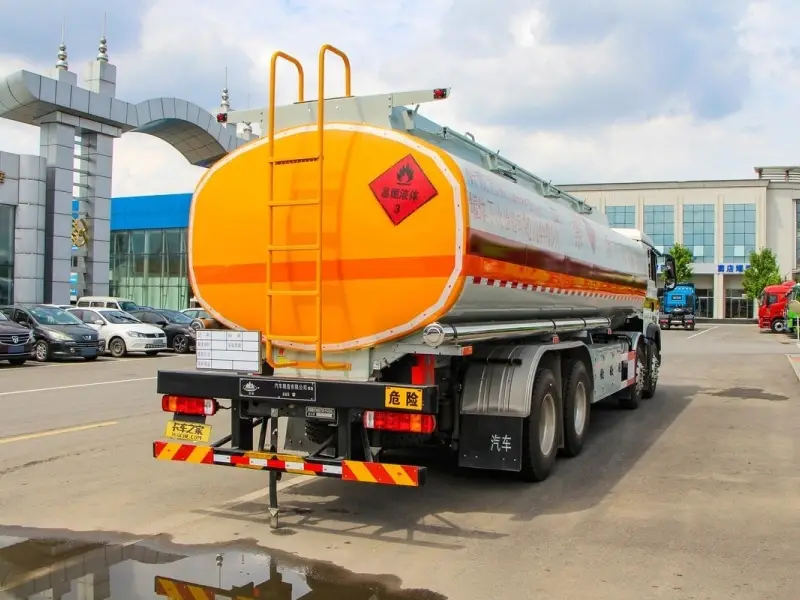 HOWO TX 8x4 Fuel Tank Truck