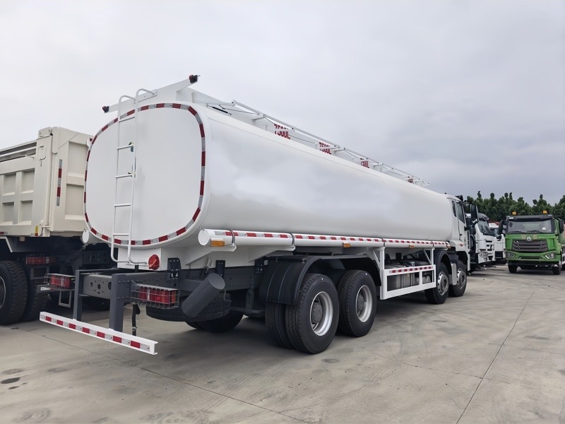 howo nx 8x4 371 fuel tanker truck howo nx 8x4 371 fuel tanker truck