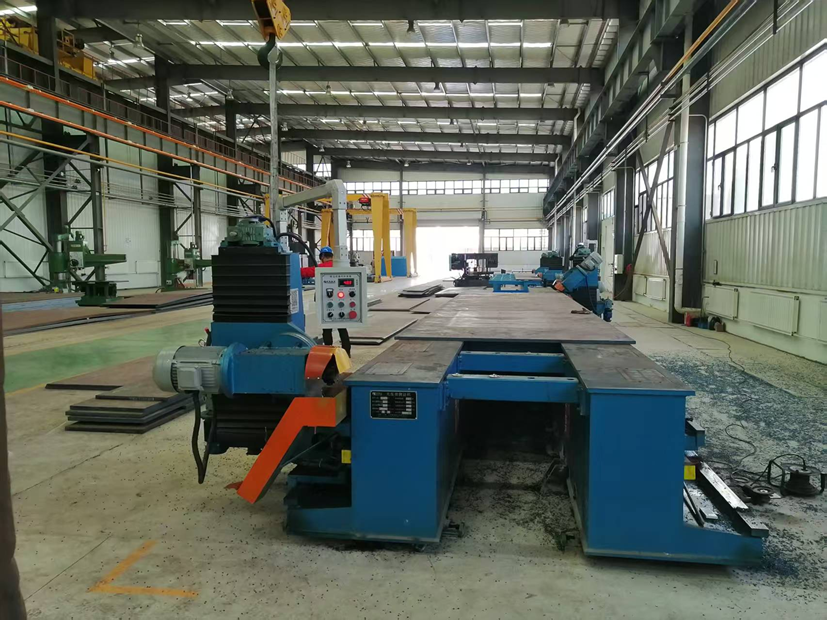 Non-standard Edge Milling Machine Without Pressure Beam