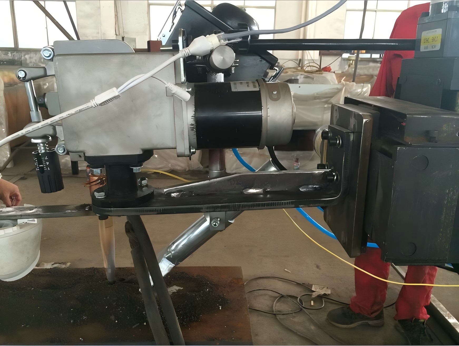 Welding manipulator