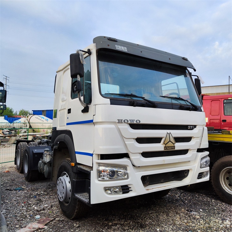 Sinotruk Howo 371 6X4 Tractor Truck