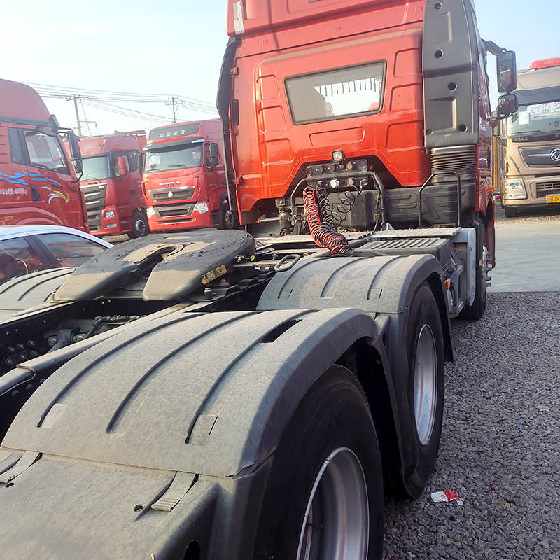 Factory supply faw J6P 4X2 tractor truck price for sale truck