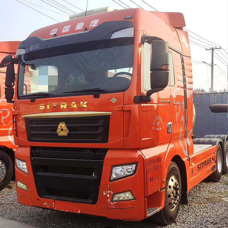 Export Sinotruk C7H heavy truck 440 HP 6X4 Tractor CNG Tractor