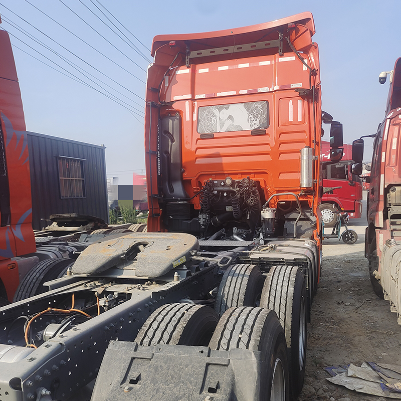 Sinotruck Sitrak G7 Tractor Truck 540 HP 6 Wheels Tractor Truck